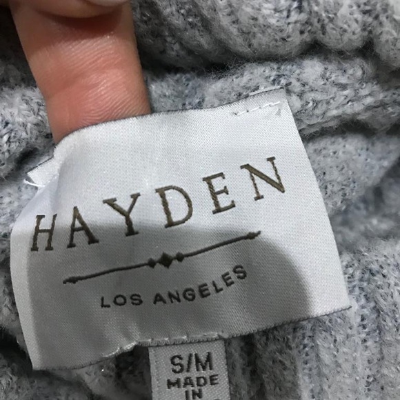 HAYDEN bare shoulders sweater size s/m - Picture 6 of 6